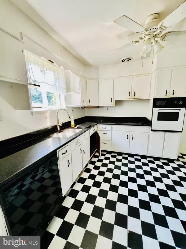 Suitland, MD 20746,5001 BRIDGEPORT DR