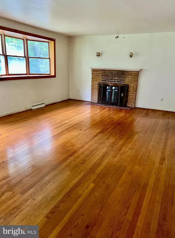 Suitland, MD 20746,5001 BRIDGEPORT DR