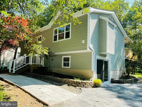 114 BREWSTER WAY, East Stroudsburg, PA 18301
