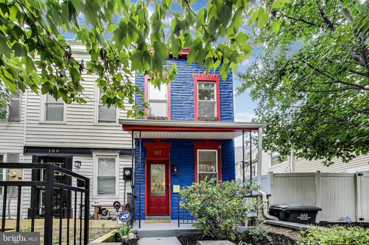 Washington, DC 20003,107 16TH ST SE