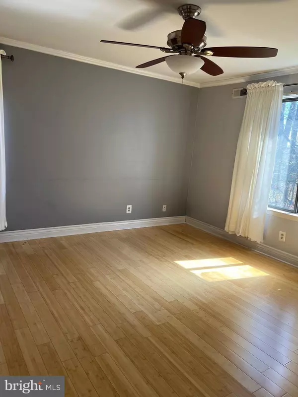 Cherry Hill, NJ 08003,1822 THE WOODS II