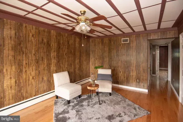 Conshohocken, PA 19428,519 OVERHILL RD