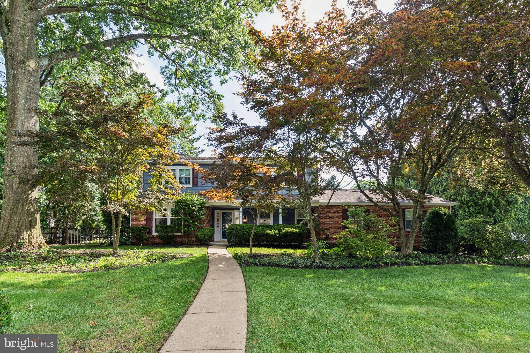 Huntingdon Valley, PA 19006,244 COACHLIGHT TER