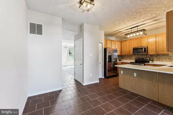 Abingdon, MD 21009,582 DOEFIELD CT