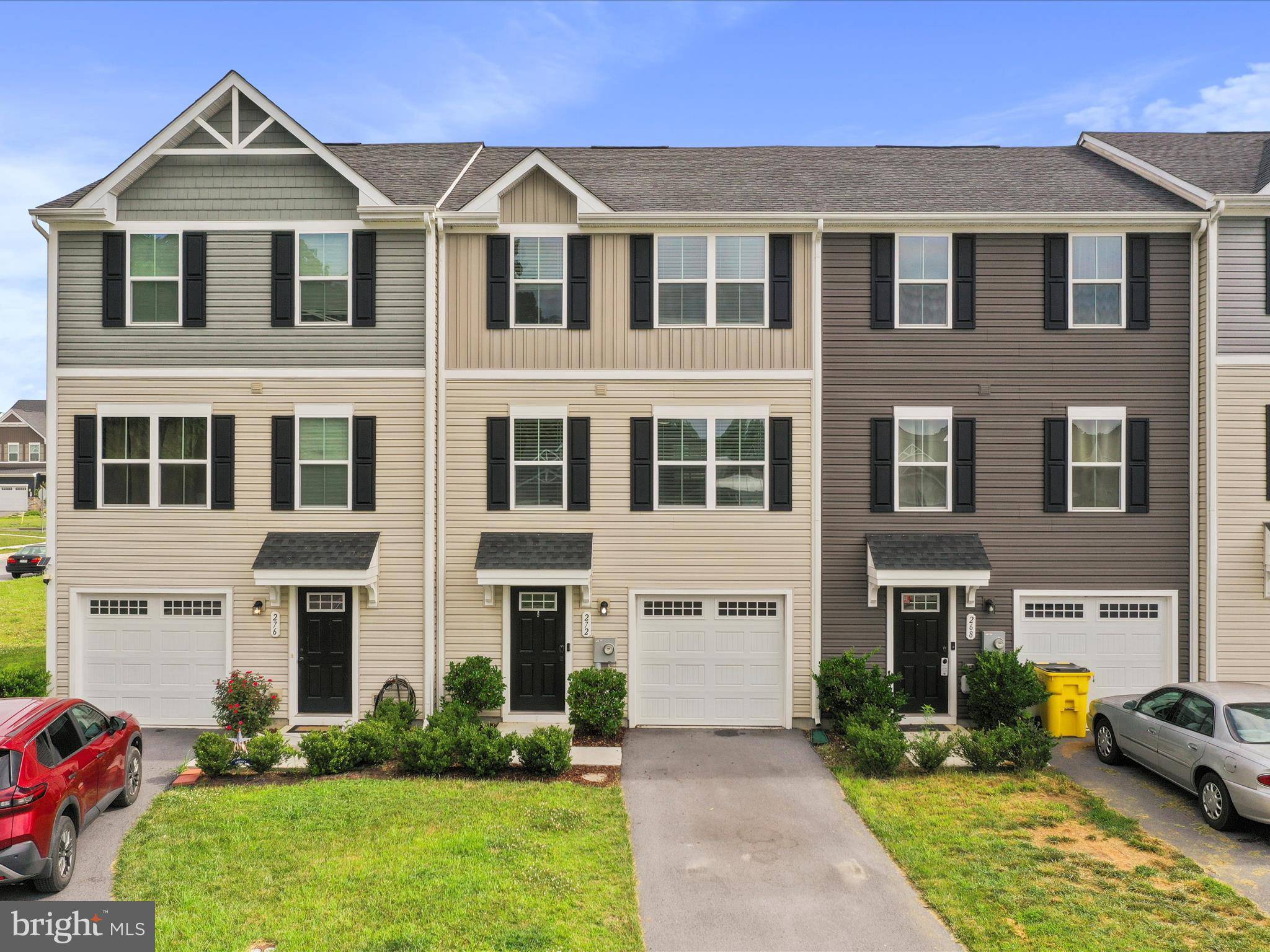 Martinsburg, WV 25403,272 RHEA DR