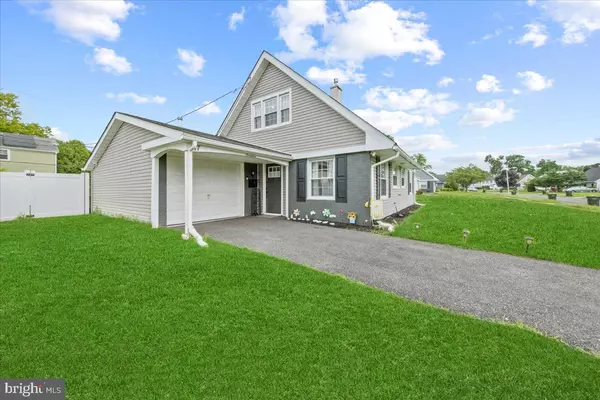 Willingboro, NJ 08046,17 BALLAD LN