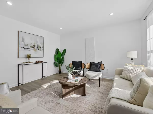 Conshohocken, PA 19428,10 MAPLE DR