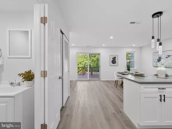 Conshohocken, PA 19428,10 MAPLE DR