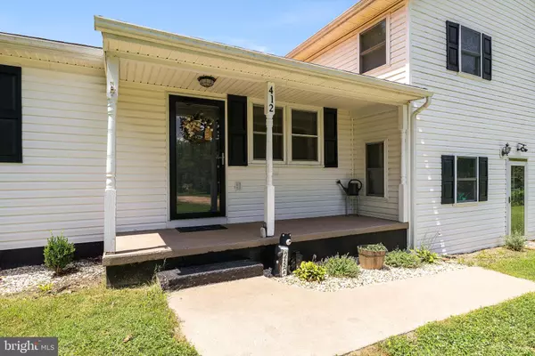 Grottoes, VA 24441,412 TRAYFOOT RD