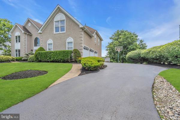 Moorestown, NJ 08057,110 MUIRFIELD CT