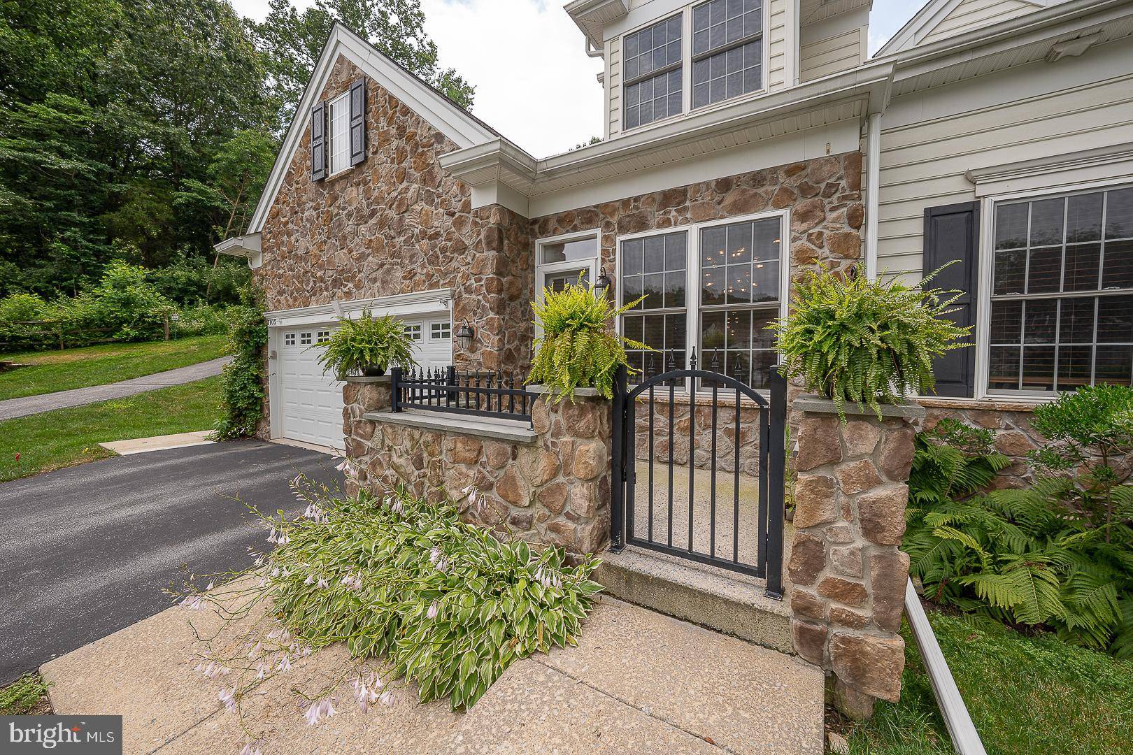Exton, PA 19341,102 WHITELAND HILLS CIR #14