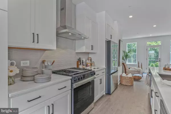Rockville, MD 20850,2550 FARMSTEAD DR