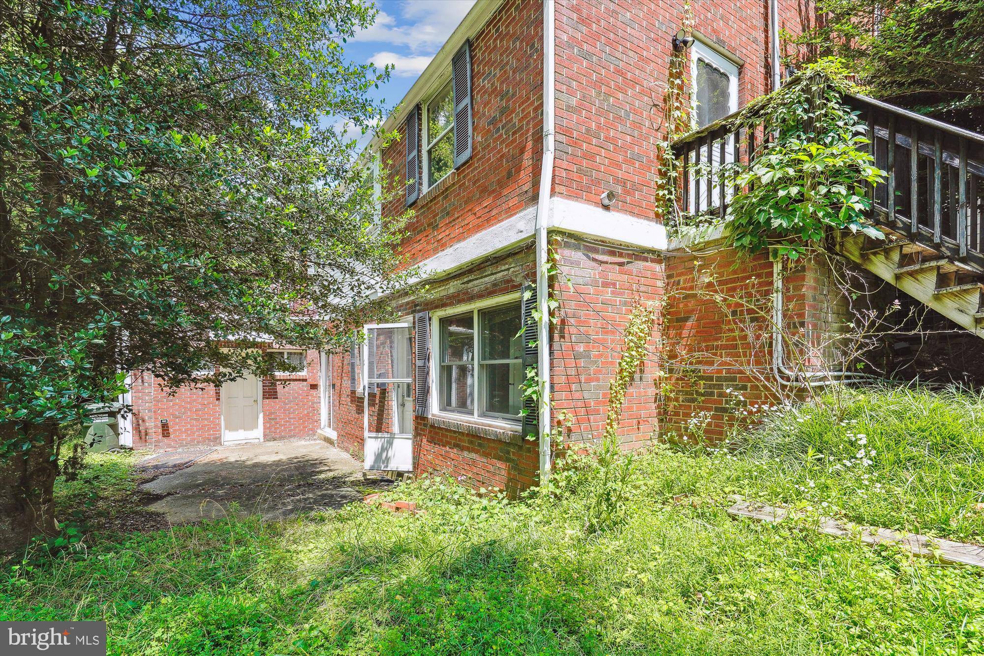 Vienna, VA 22182,1295 COLVIN FOREST DR