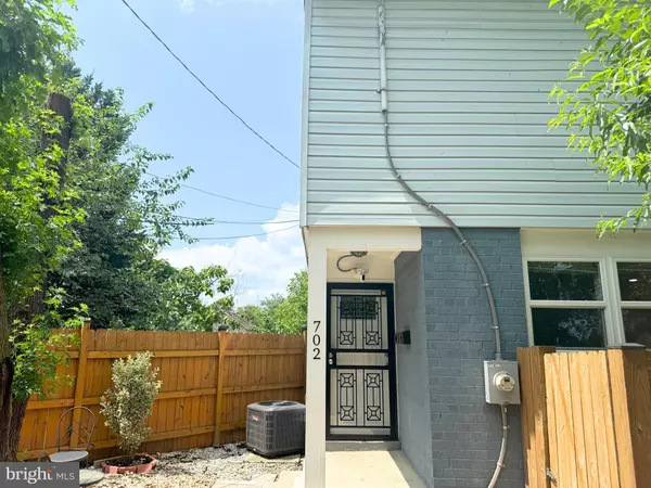 Washington, DC 20019,702 56TH PL NE