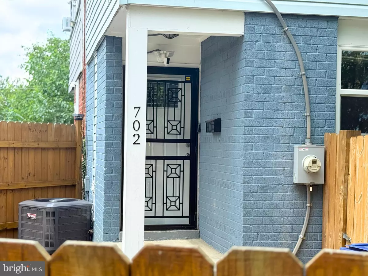 Washington, DC 20019,702 56TH PL NE