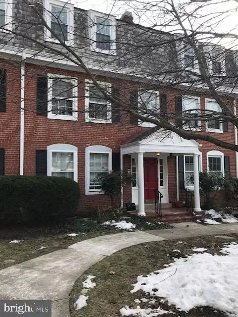 Arlington, VA 22206,3019 S BUCHANAN ST #C2