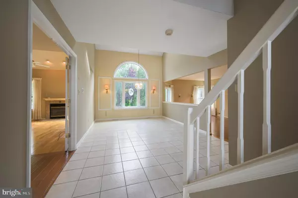 Mount Laurel, NJ 08054,7 EDINBURGH LN