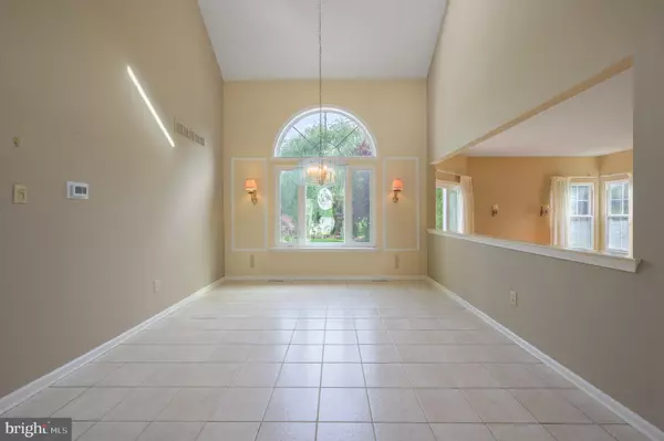 Mount Laurel, NJ 08054,7 EDINBURGH LN