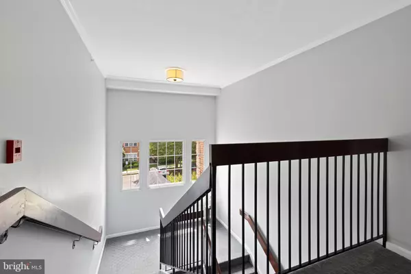 Lutherville Timonium, MD 21093,12108 TULLAMORE CT #302