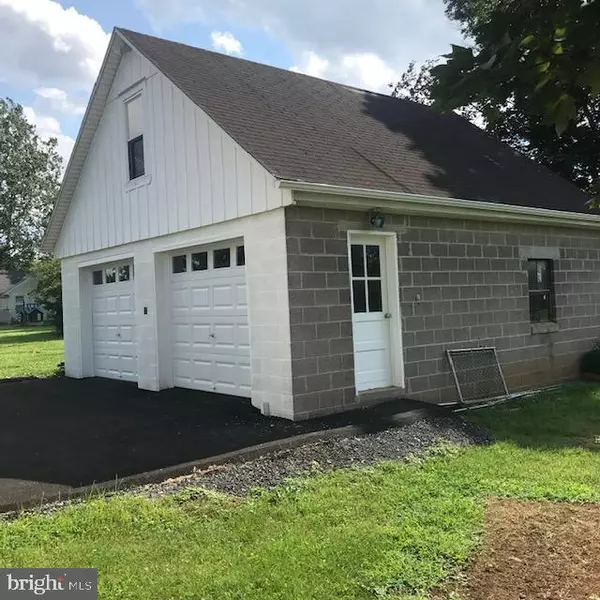 Hummelstown, PA 17036,218 N RAILROAD ST