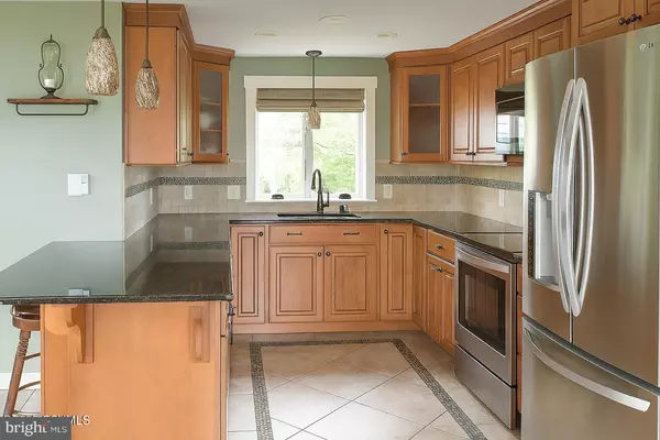 Mifflinburg, PA 17844,101 CHESTNUT ST