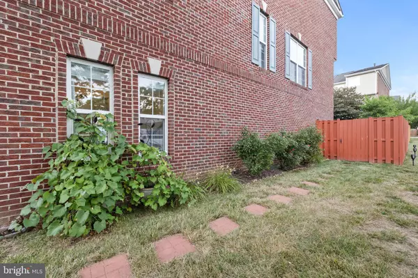 Leesburg, VA 20175,236 HAWKS VIEW SQ SE