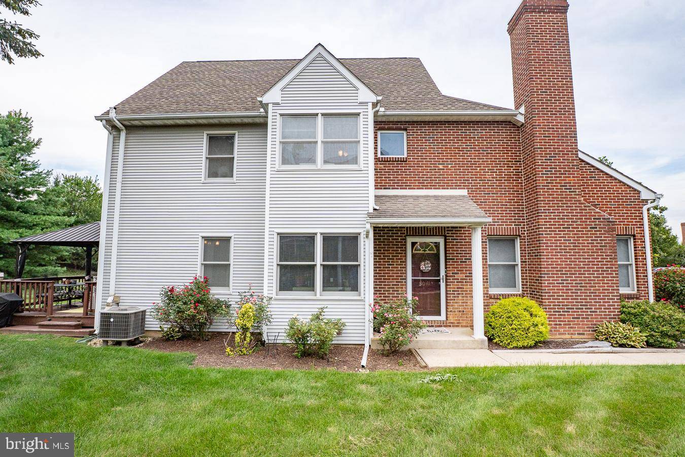 8041 CROSS CREEK CIR, Breinigsville, PA 18031