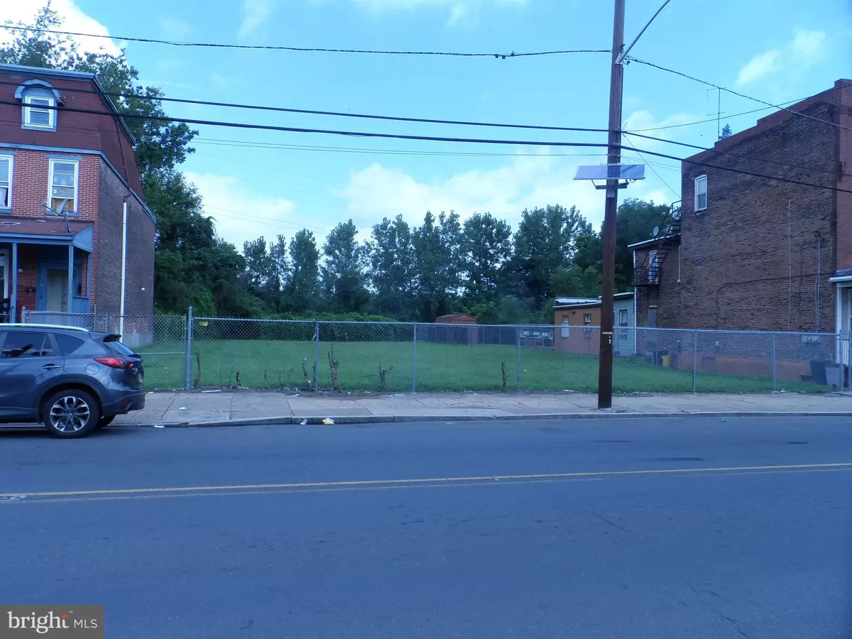 Trenton, NJ 08609,812 E STATE ST