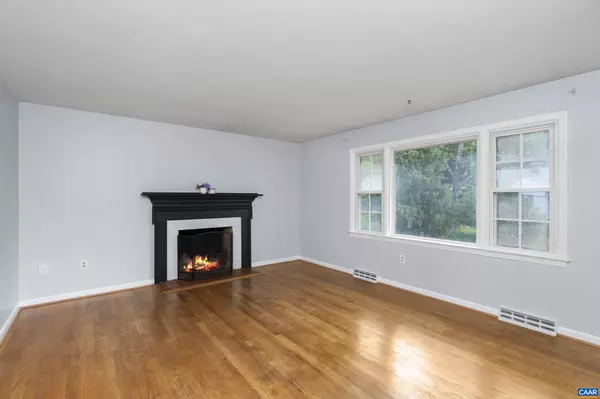 Staunton, VA 24401,814 N COALTER ST