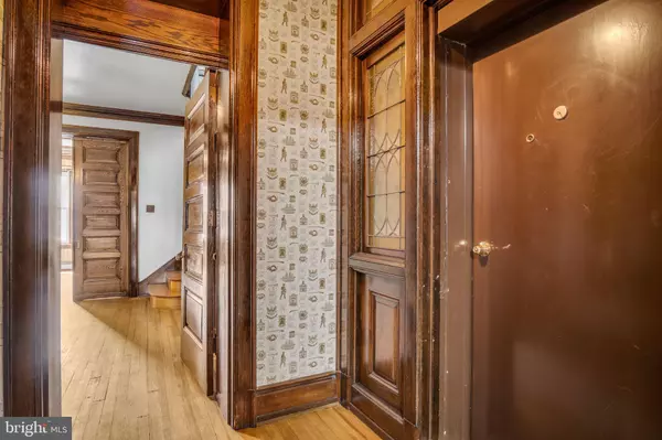 York, PA 17403,727 E MARKET ST