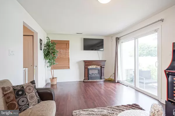 Mount Ephraim, NJ 08059,1 CENTER AVE