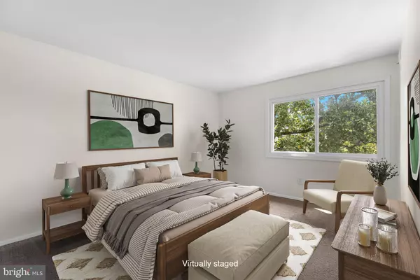 Falls Church, VA 22042,8001 CHANUTE PL #15