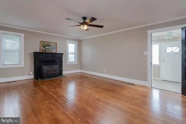 Mc Gaheysville, VA 22840,71 JUDY LN