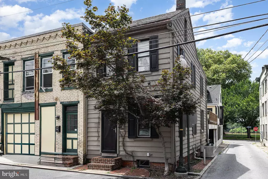 1124 BARTINE ST, Harrisburg, PA 17102