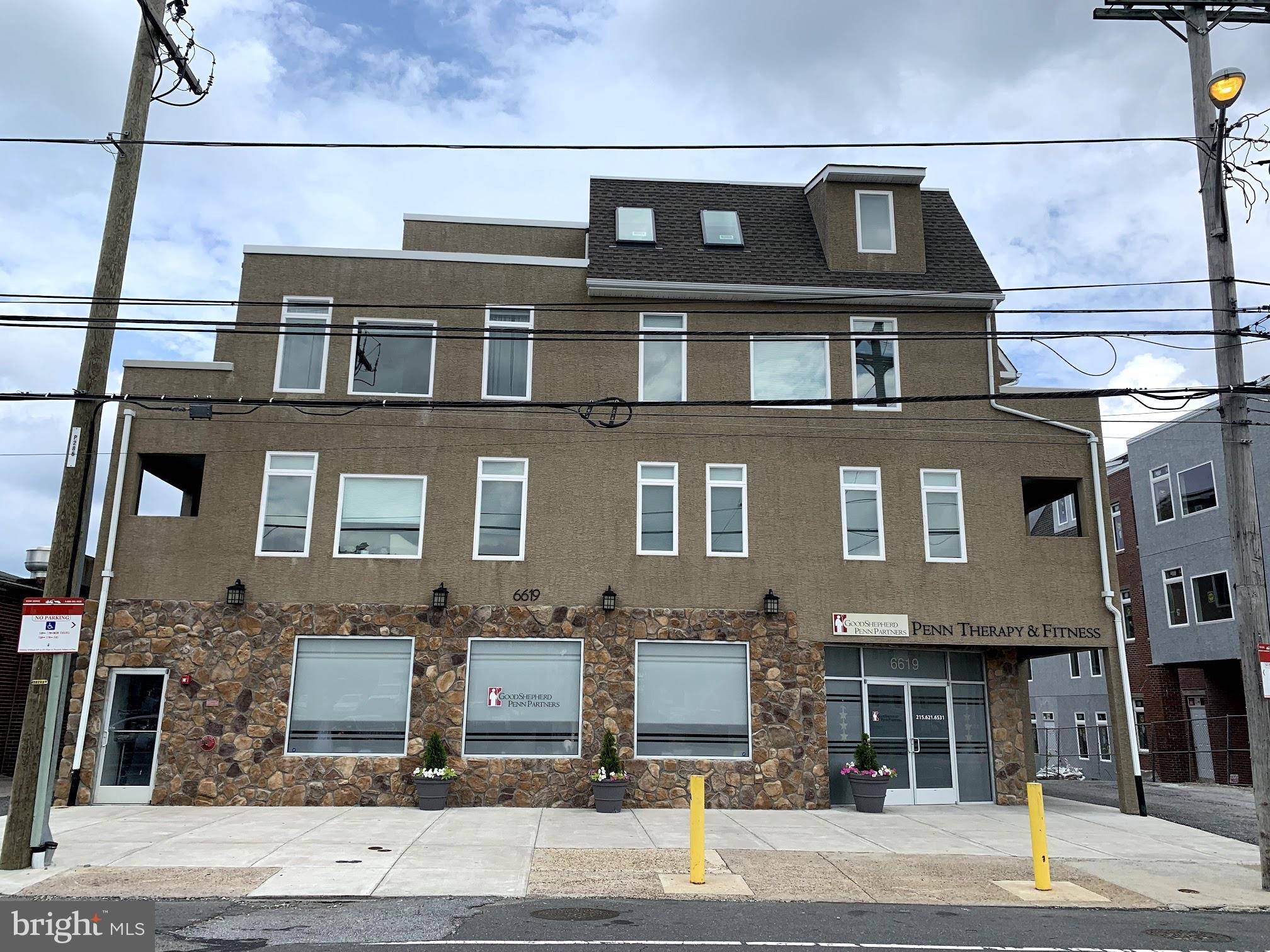 Philadelphia, PA 19128,6619 RIDGE AVE #203