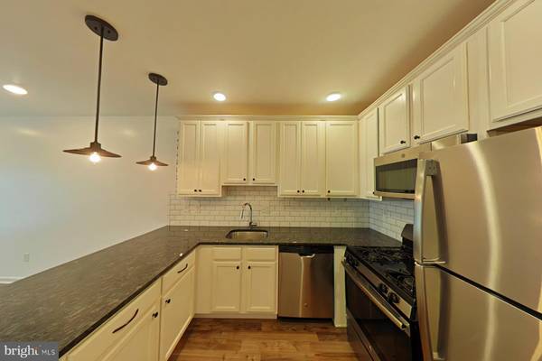 Philadelphia, PA 19128,6619 RIDGE AVE #203
