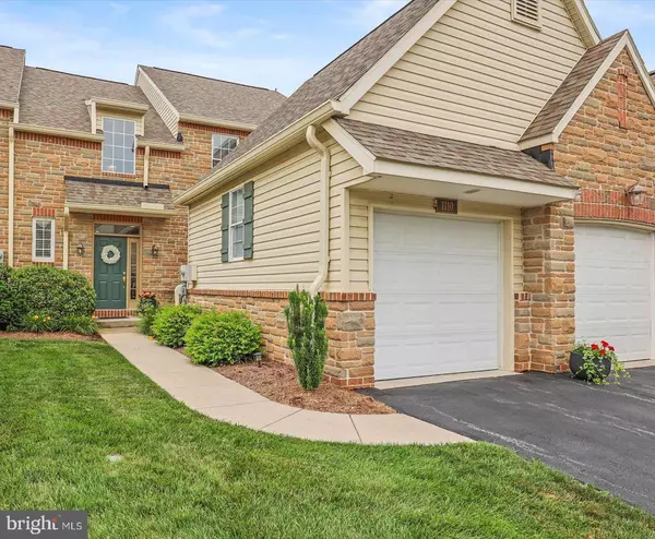 1110 TURNBERRY LN, York, PA 17403