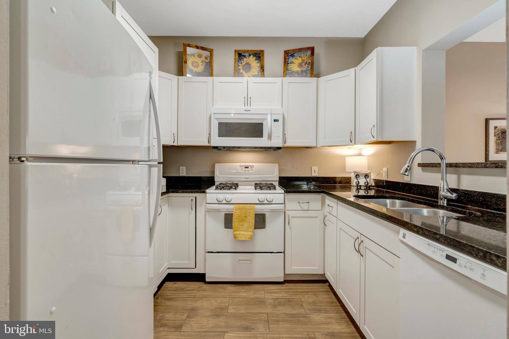 Reston, VA 20190,1712 LAKE SHORE CREST DR #14