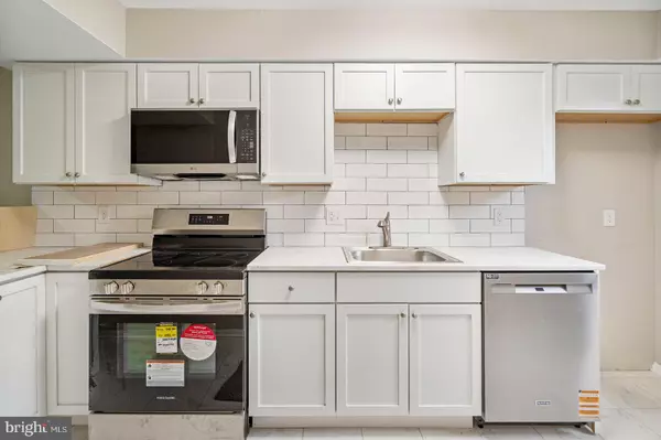 Laurel, MD 20707,16035 DORSET RD #159