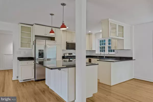 Bethesda, MD 20816,6003 MADAWASKA RD