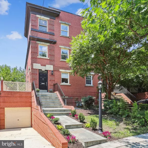1406 FOXHALL RD NW, Washington, DC 20007