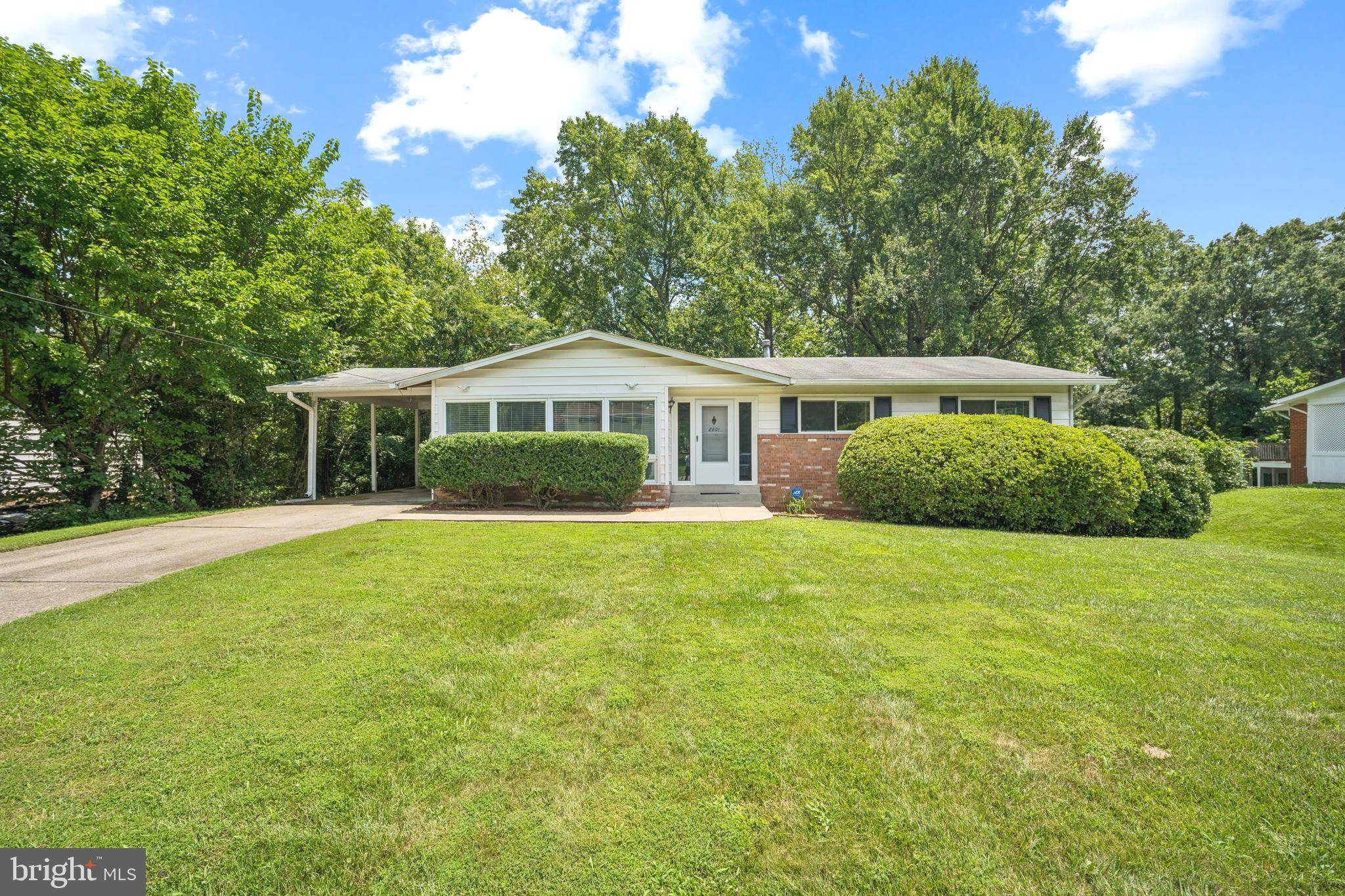8801 GATESHEAD RD, Alexandria, VA 22309