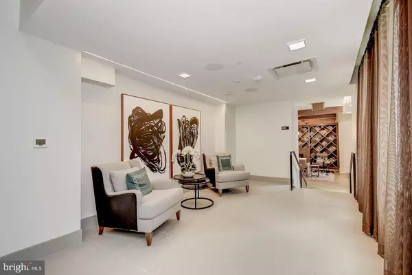 Arlington, VA 22209,1411 KEY BLVD #406