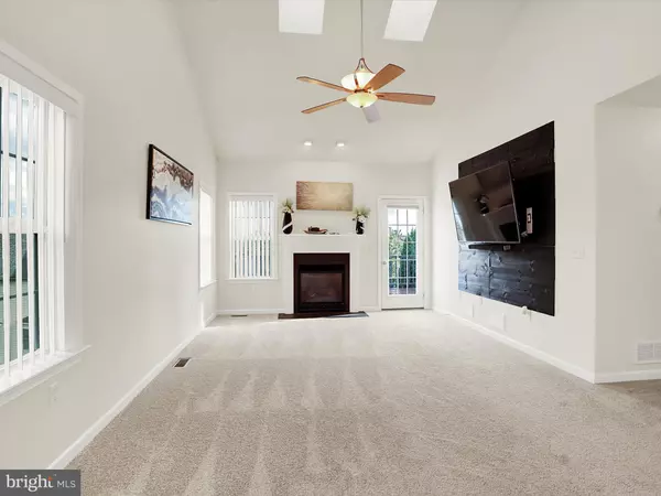 Harrisburg, PA 17110,403 REDBUD CT