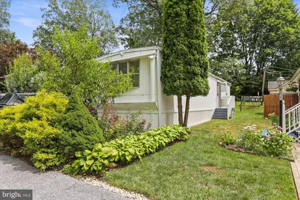 York, PA 17403,2723 QUEEN STREET S #96