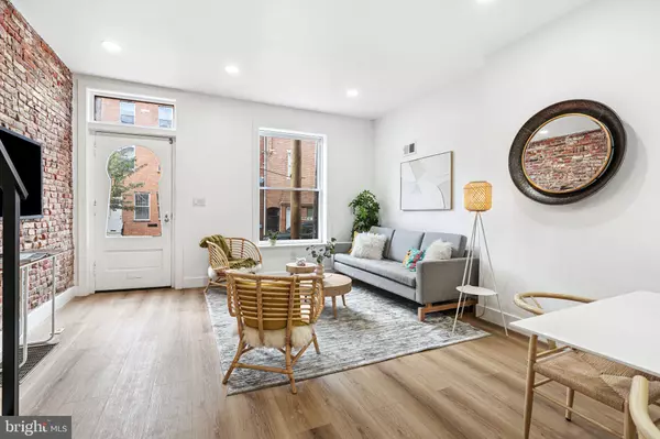 Philadelphia, PA 19147,908 REED ST