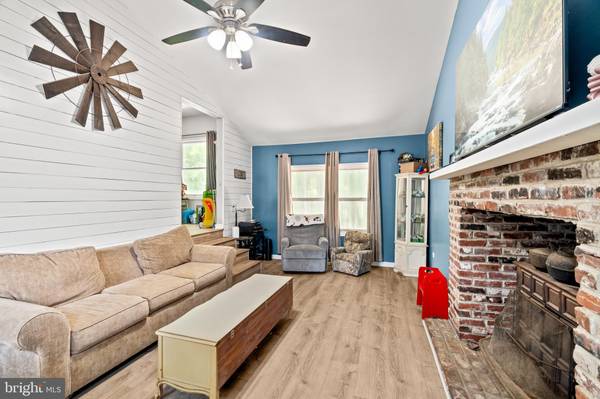 Franklinville, NJ 08322,159 RAILROAD AVE