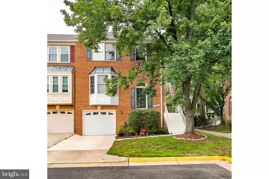 14758 FLOWER HILL DR, Centreville, VA 20120