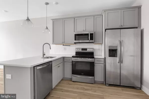 Philadelphia, PA 19139,5232 WALNUT ST #3R