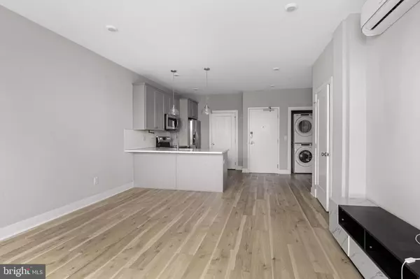 Philadelphia, PA 19139,5232 WALNUT ST #3R